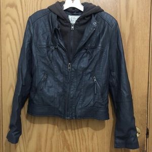 CIELO Women’s dark Grey Leather Jacket   Size: M
